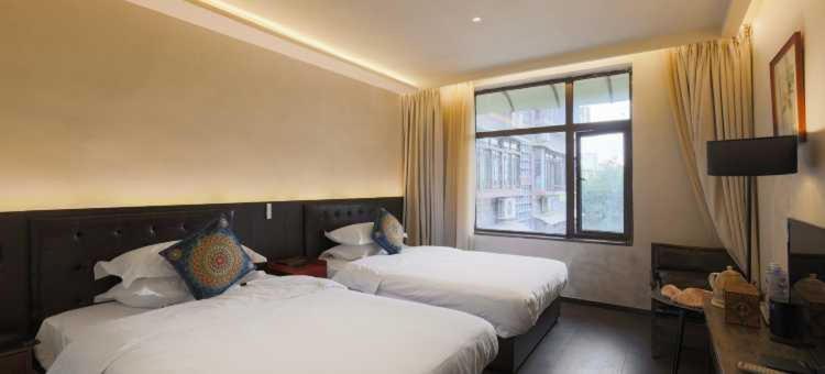 Qintai Tibetan Culture Boutique Hotel Chengdu Esterno foto