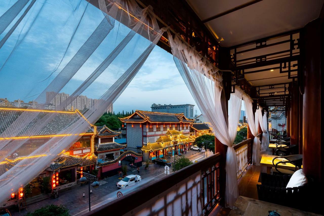Qintai Tibetan Culture Boutique Hotel Chengdu Esterno foto